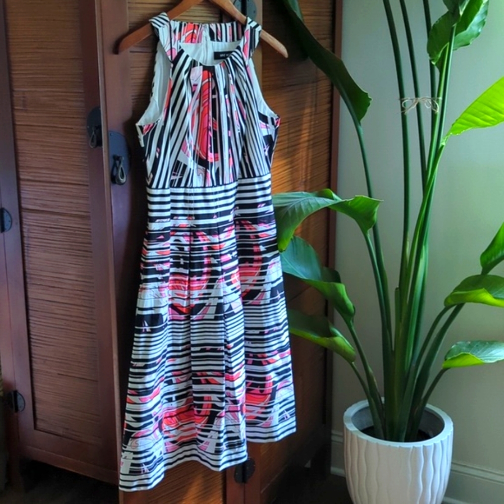 Nine West cotton halter sundress, size 6, coral, black, white, has pockets